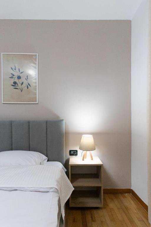 Light-2 Lovely Apartment In ติรานา ภายนอก รูปภาพ