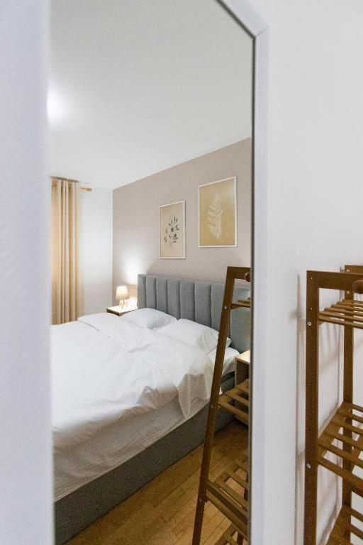 Light-2 Lovely Apartment In ติรานา ภายนอก รูปภาพ